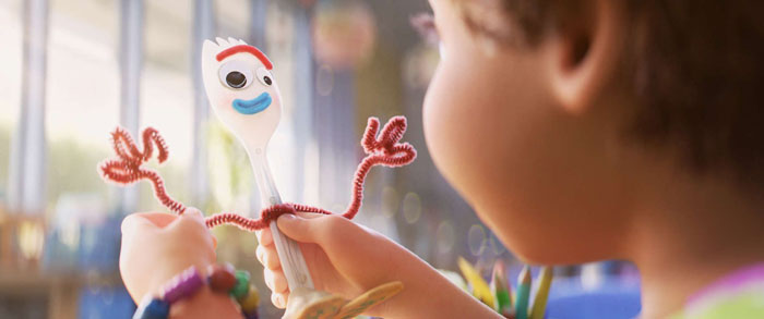 La escena gay en Lightyear no es la única polémica de Disney 1 Forky