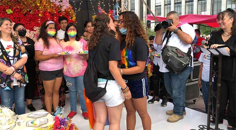 Comunidad LGBTTTI llena Explanada tras Marcha de la Diversidad en NL (FOTOS) 7 MARCHA GAY 5