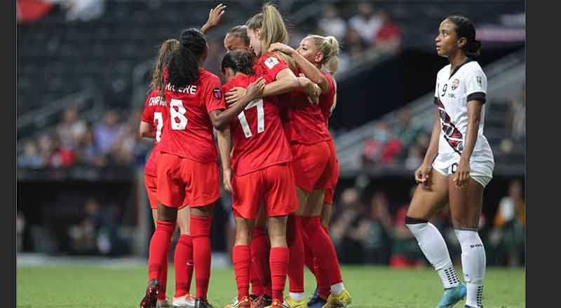 Imponente Canadá; golea a trinitarias 6-0 3 CANADA FEM 3
