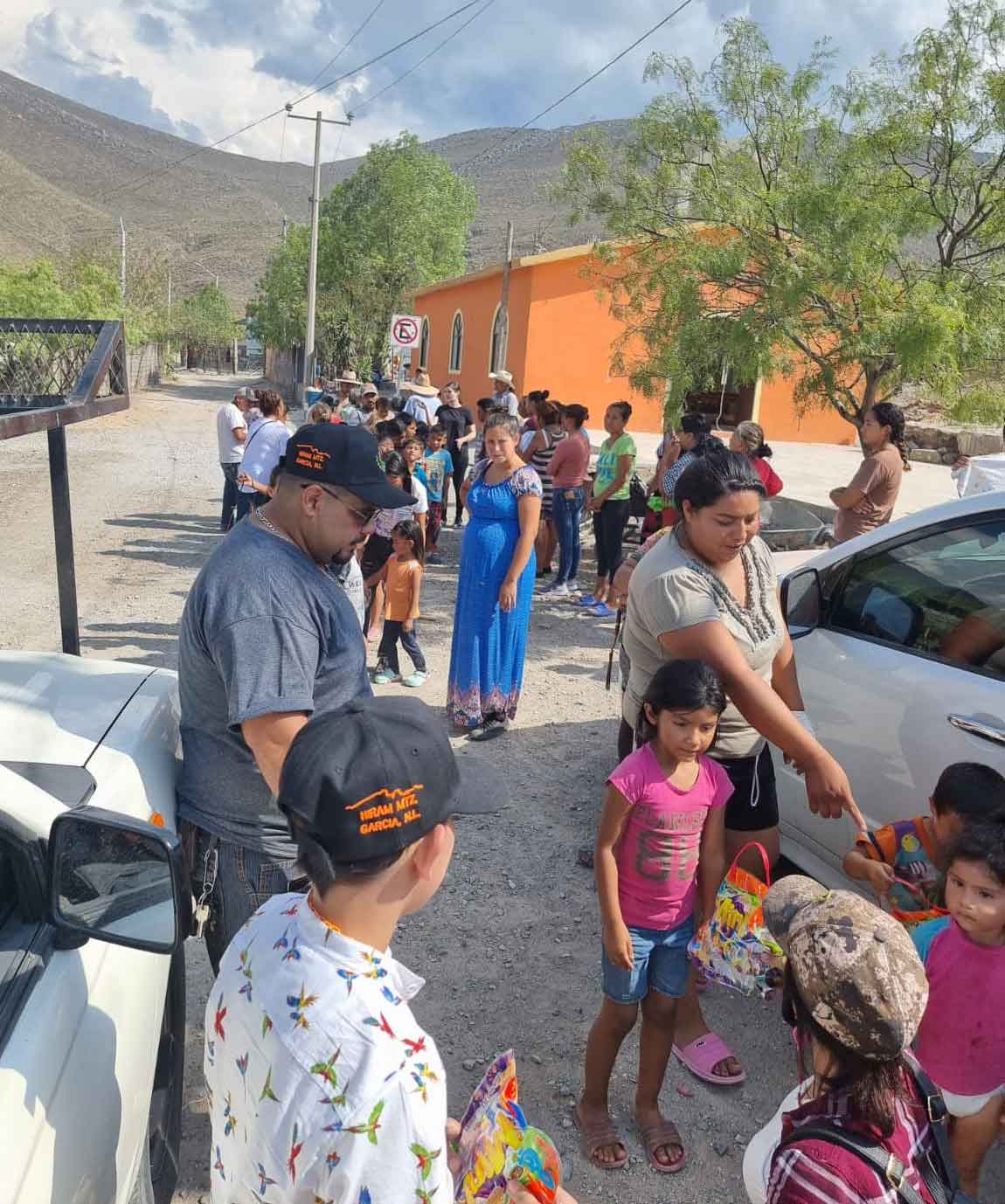 Gabriel llevó despensas y dulces a niños de ejidos 3 GABRIEL 3