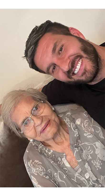 Gignac cumple sueño de abuelita aficionada de Tigres 1 GIGNAC 2 1