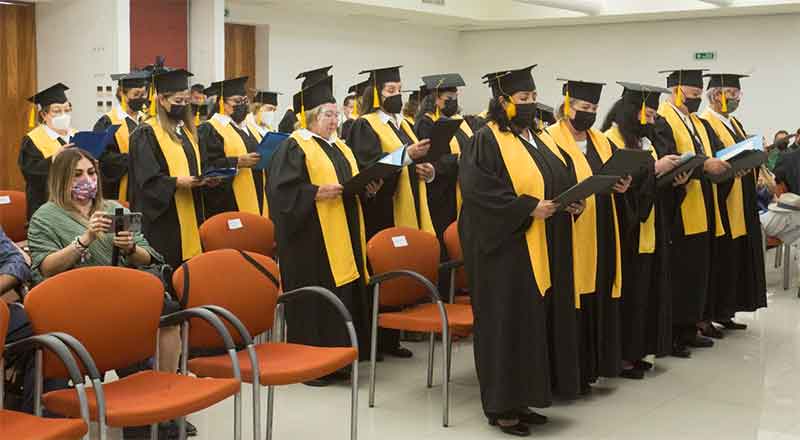 Se gradúan adultos mayores de la UANL 1 UANL 2 1