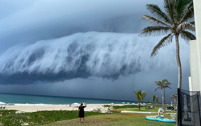 Sorprende 'nube cinturón' en playa Miramar (VIDEO) 1 cin
