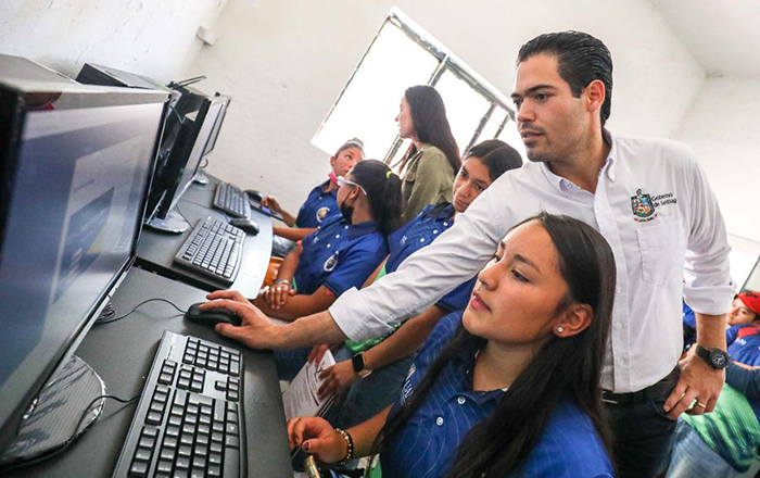 Abren Santiago y UANL preparatoria virtual en la Sierra 1 297952573 3144779552431672 6147195871618809531 n
