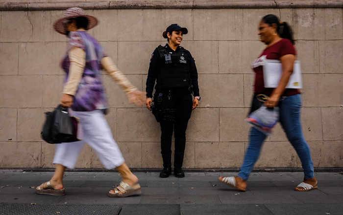 Inicia hoy Policía Regia operativo de seguridad en el Centro por compras de útiles escolares 3 298587920 394951485903877 759375816659215464 n