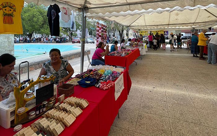 Apoya Monterrey emprendimiento de mujeres regias con Mercadita Artesanal 2 31 julio 22 Mercadita 1