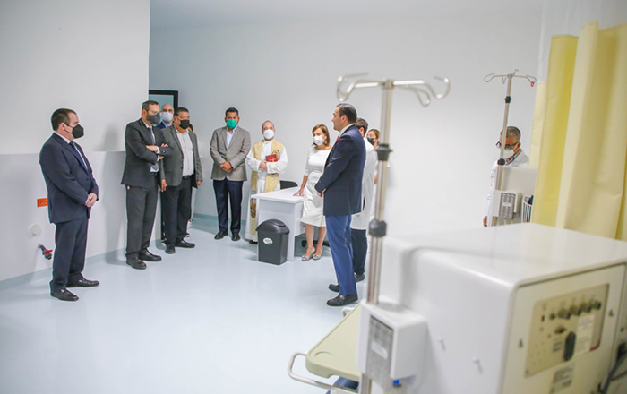 Inaugura Cristina Díaz centro médico Guadalupe 2 4 2