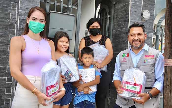 Inician en Guadalupe reparto de útiles escolares casa por casa 2 6