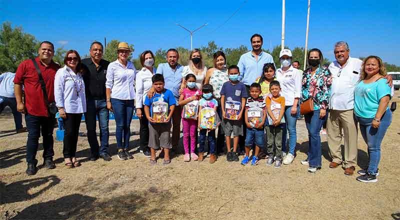 Carlos Peña atiende familias del área rural en la Ribereña 1 ALCALDE 2