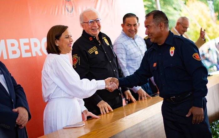 Celebra Cristina Díaz 43 Aniversario de Bomberos de Guadalupe 1 DIA BOMBERO GPE 4