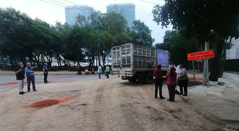 Vecinos amagan manifestarse tras poda de árboles en embajada de EU 1 EMABAJADA 2
