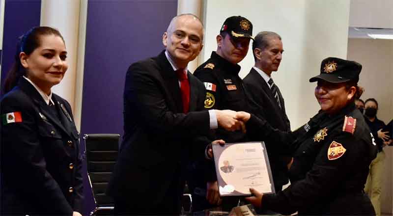 Se gradúan 90 alumnos de la Universidad de Ciencias de la Seguridad 1 GERARDO PALACIOS 2