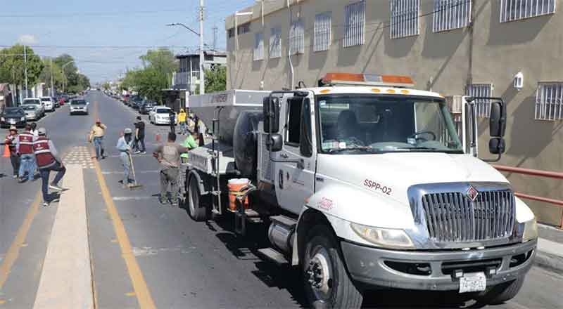 Dan mantenimiento a puentes en Nuevo Laredo 1 NUEVO LAREDO 1
