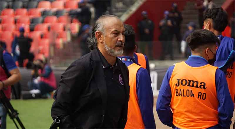 En debut del 'Potro' Gutiérrez, al fin gana Cruz Azul 7 POTRO GUTIERREZ