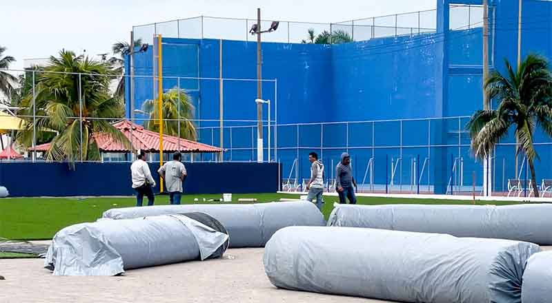 Supervisa Chucho Nader reconstrucción de campo de softbol 1 TAMPICO 2 18