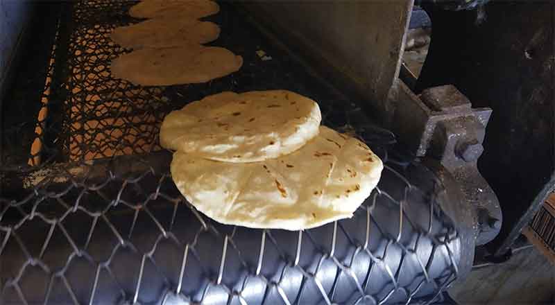 Hacen hispanos turismo de tortilla en Nuevo Progreso 1 TORTILLAS