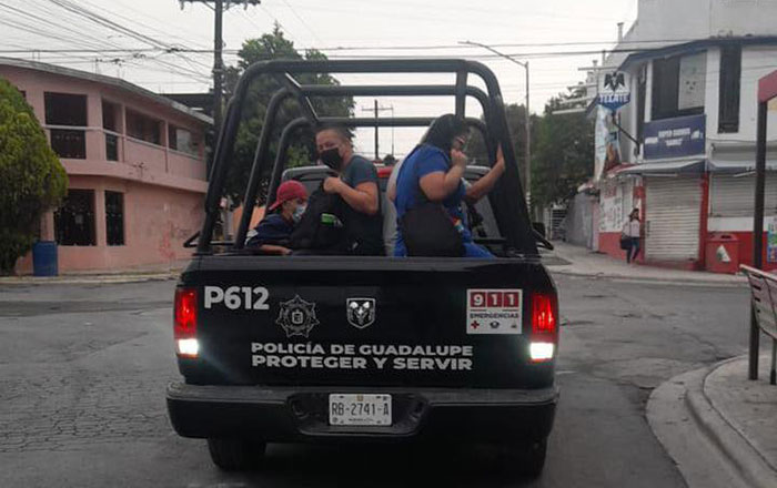 Usan patrullas para mover pasajeros ante suspensión de Ruta 131 3 pa 1