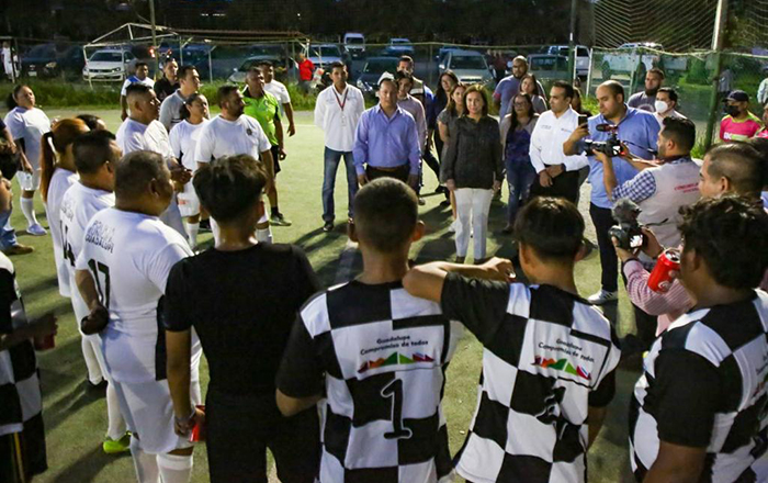 Conviven jóvenes y policías de Guadalupe, en partido de futbol 4 7