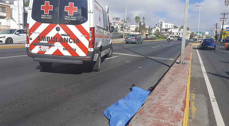 Chofer de Uber de Monterrey pierde la vida al cambiar llanta (VIDEO) 1 ACCIDENTE 3