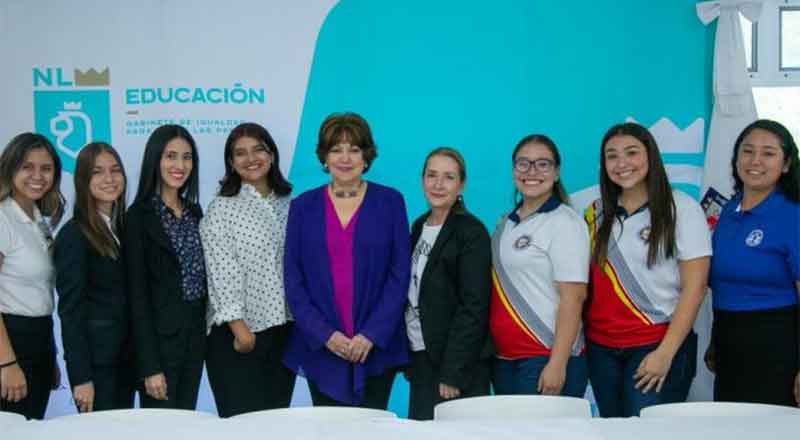ALUMNAS