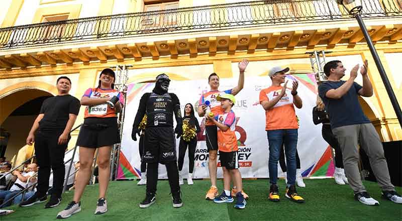 Más de seis mil corren por las calles de Monterrey 5 CARRERA 6