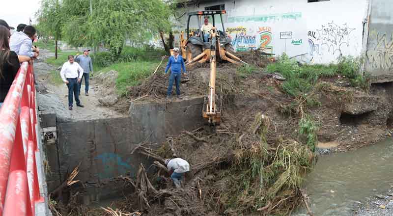 Alcalde de Juárez supervisa zonas afectada por la lluvia 1 JUAREZ