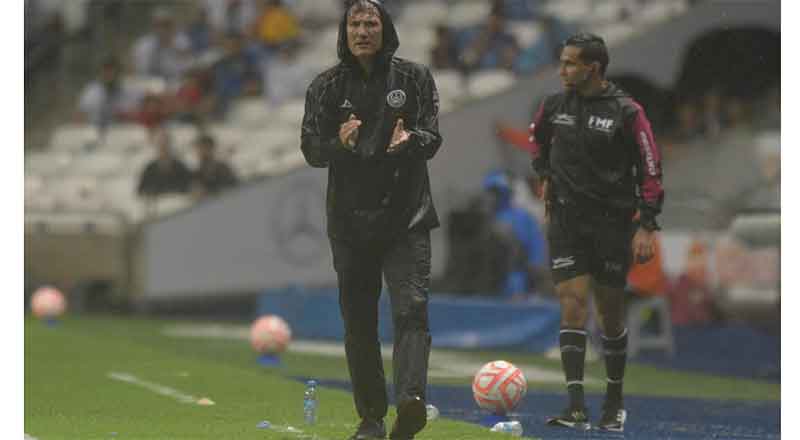 Rayados tienen empate de pólvora mojada 8 MAZATLAN