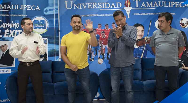 ‘Lean y prepárense bien’, aconseja Oliver Cruz a jóvenes 2 OLIVER 5