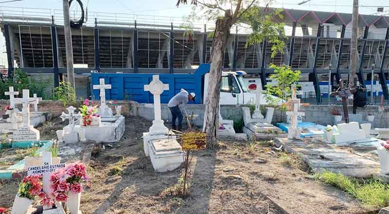 Servicios Primarios sanea panteón Sagrado Corazón 1 PANTEON 2