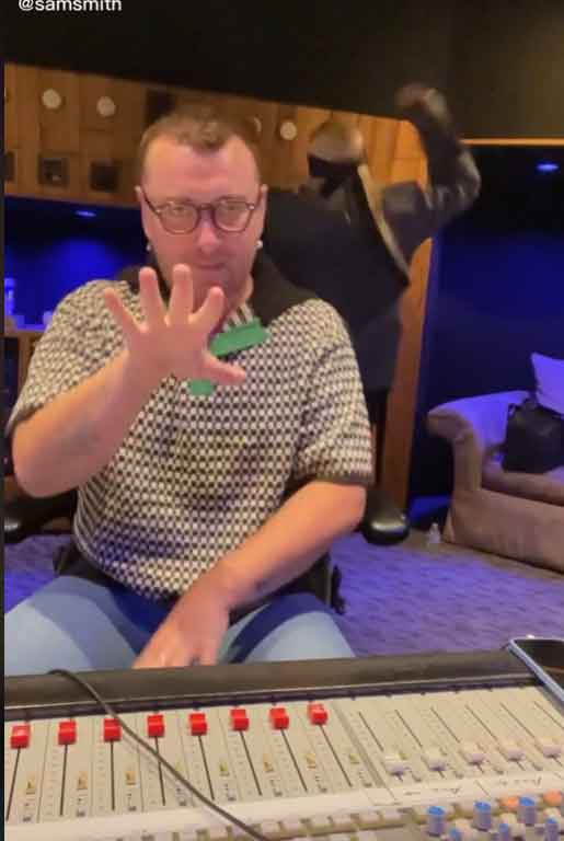 Sam Smith y Kim Petras lanzan tema; es un hit en redes sociales 1 SAN SMITH