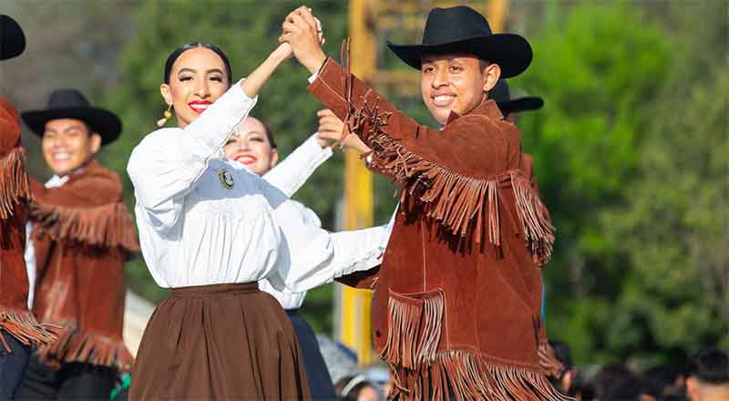 Celebra UANL inicio de la Independencia 2 UANL 2 1