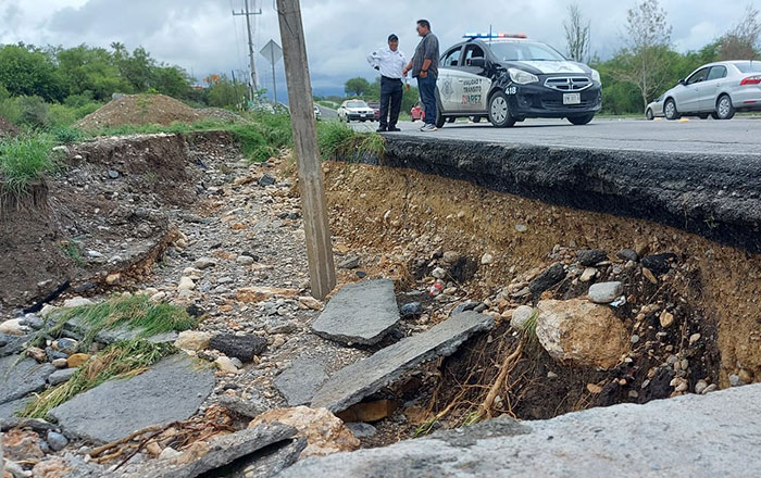 Se crece río Santa Catarina a la altura de Juárez 1 bad