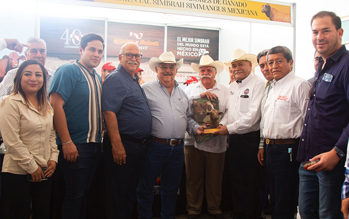 Impulsa UANL mejoramiento genético de ganado 1 dds