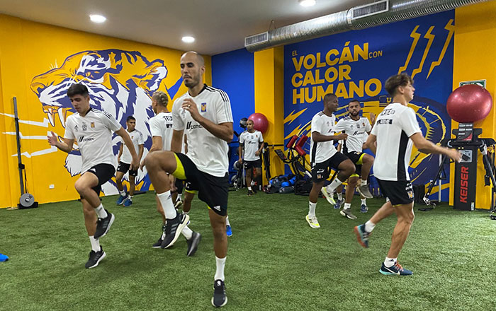 Entrena Tigres bajo techo 4 tisd