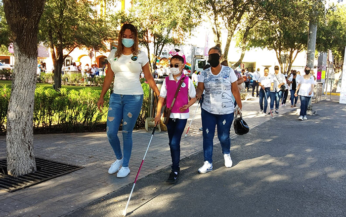 Hacen invidentes caminata con bastón blanco 2 309790947 4350702391720865 2008494876918109955 n