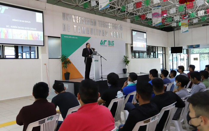 Realiza UTTN actividades de concientización sobre discapacidad visual 1 310339139 1717266251993906 5665315043794916321 n