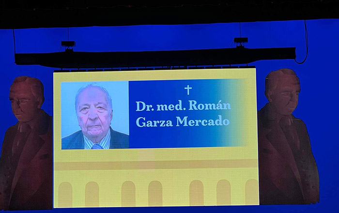 Galardona UANL a reconocidos médicos 3 311993565 2665230350274186 5233623994592869651 n