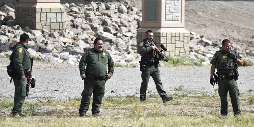 Patrulla Fronteriza dispersa a migrantes venezolanos en la frontera de EU 1 BORDER PATROL 1