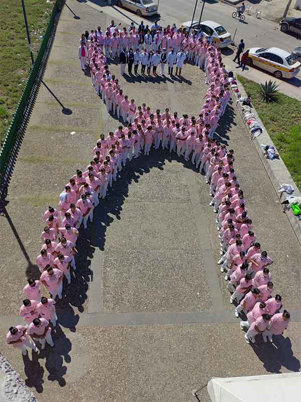 Forman en IMSS lazo rosa por lucha contra cáncer de mama 1 CANCER MAMA 1