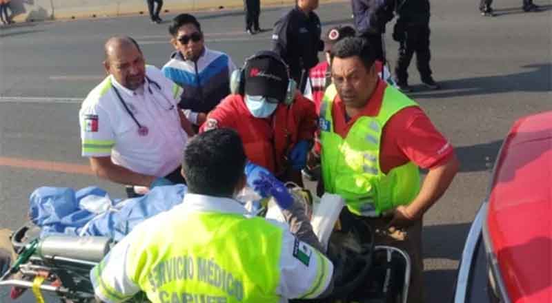 Volcadura de combi en la México-Puebla deja 14 lesionados 1 VOLCADURA 2 1