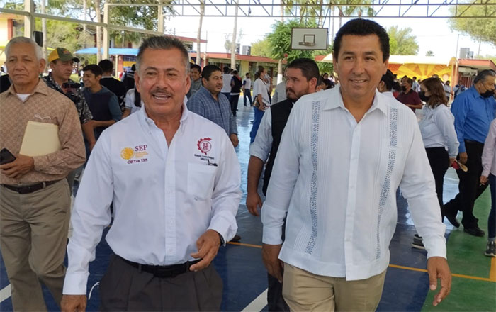 Activa alcalde Mario López programa 'Nadie atrás, nadie fuera' en CBTIS 135 1 m
