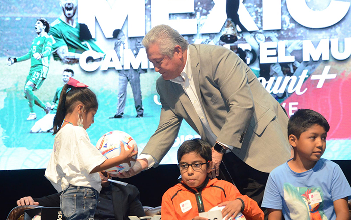 Presentan documental ‘México Campeón del Mundo’ 2 312624470 802989524308031 8976208455000868471 n