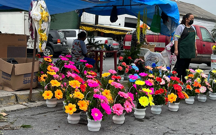 Viven comerciantes un mortal Día de Muertos 1 312977274 1175807476627322 591863756226983343 n
