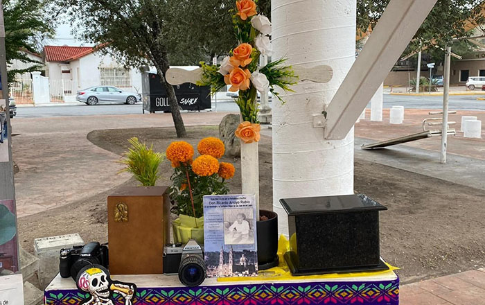 Recuerdan con altar a comunicadores de Reynosa 1 313035563 793393105225036 6253880924393637473 n