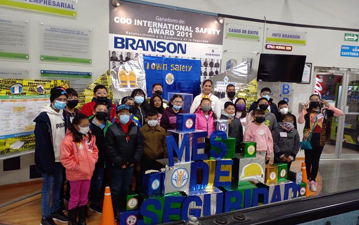 Imparten educación vial a obreros neolaredenses 3 316743446 810002246957782 8715944228139080849 n