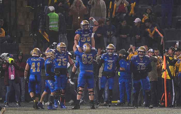 Borregos logra campeonato ante Auténticos en juego de infarto 5 AUTENTICOS 3 2
