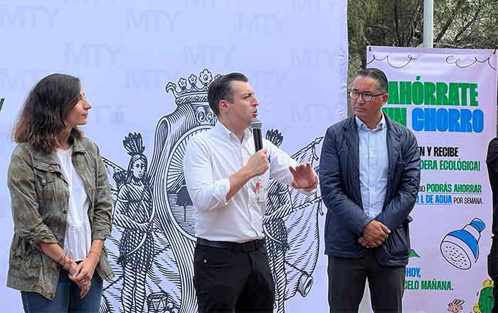 Inicia distribución de regaderas de bajo consumo en Monterrey 1 COLOSIO 2
