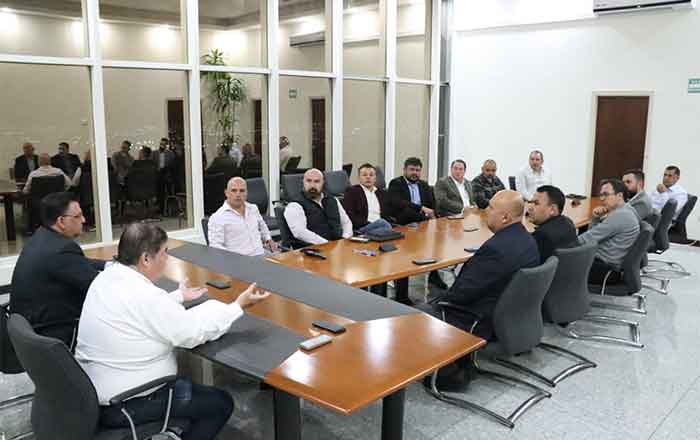 Acuerdan empresarios reestructurar sistema de transporte en NL 1 EMPRESARIOS