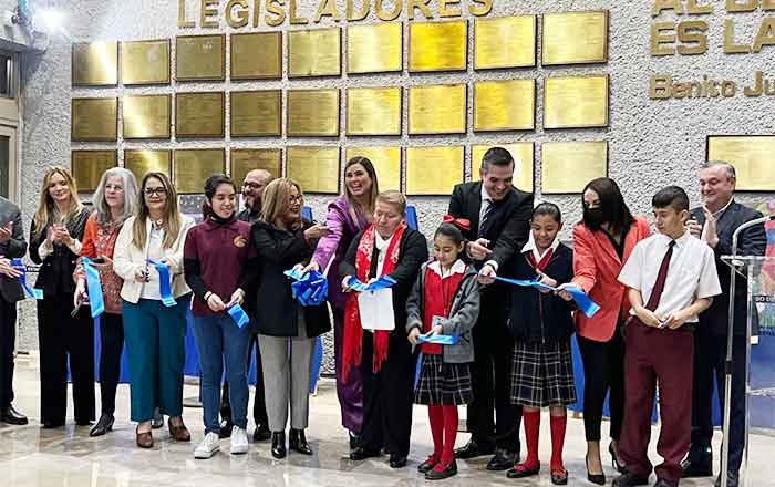 Fomentan respeto a los derechos de las mujeres con exposición 1 EXPO 2 1