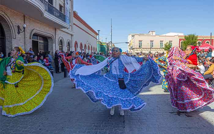 En Matamoros más de 2 mil alumnos participan en desfile de la Revolución 2 MATAMOROS 3 1